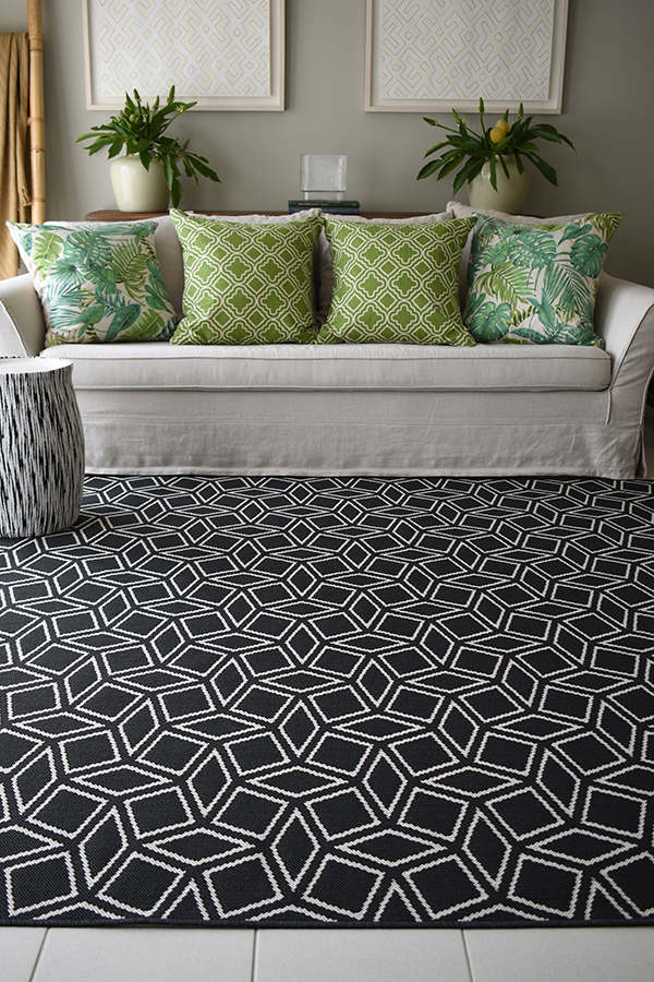 RHOMBUS BLACK Rug by Monn