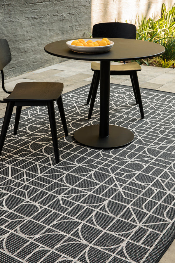 Ratio Rug in Black
