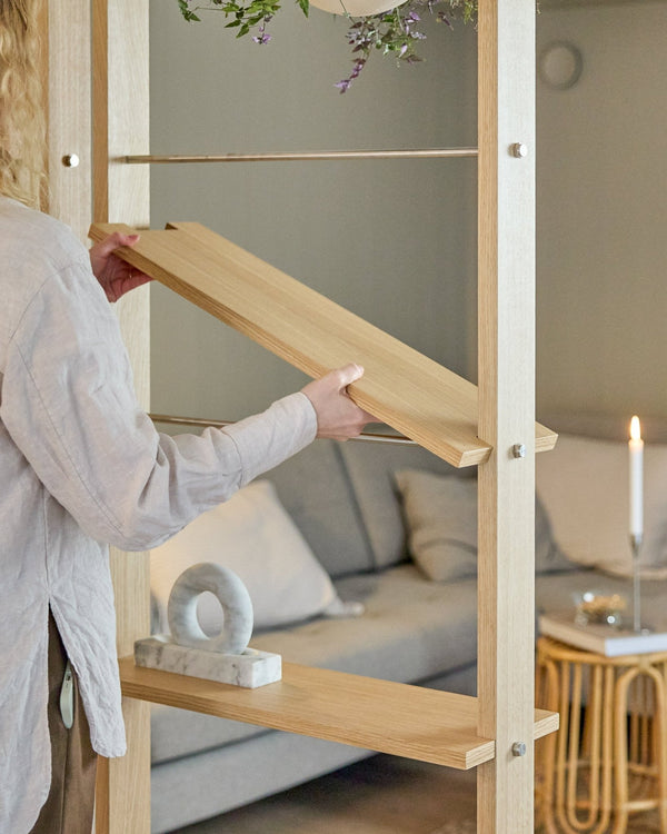 Lova Wood Shelf in use