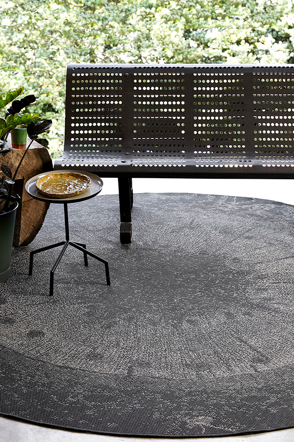 Dichotomized Rug in Slate